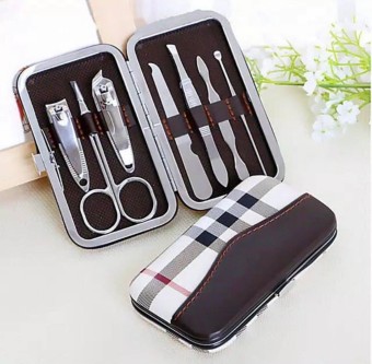 Manicure and Pedicure Set Nail Clippers, A Professional 7 In 1 Stainless Steel Manicure Pedicure Set
