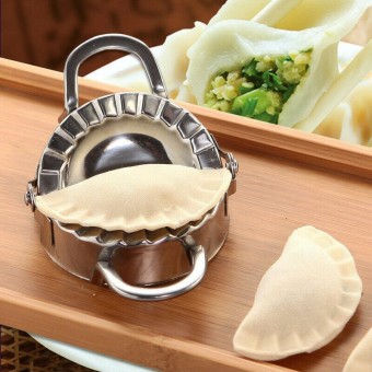 Momo Maker | Dumpling Maker 1 pc Stainless Steel | Kitchen Dumplings Maker Ghughra Mould | Gujiya Maker Dough Press Mould Wrapper | Dough Cutter for Kitchen