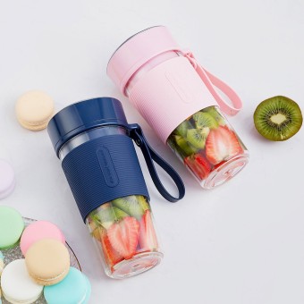 Automatic Mini Portable Electric Fruit Juicer Mixer